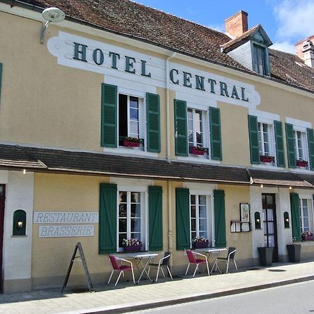 Hotel Le Central Boussac  Zewnętrze zdjęcie