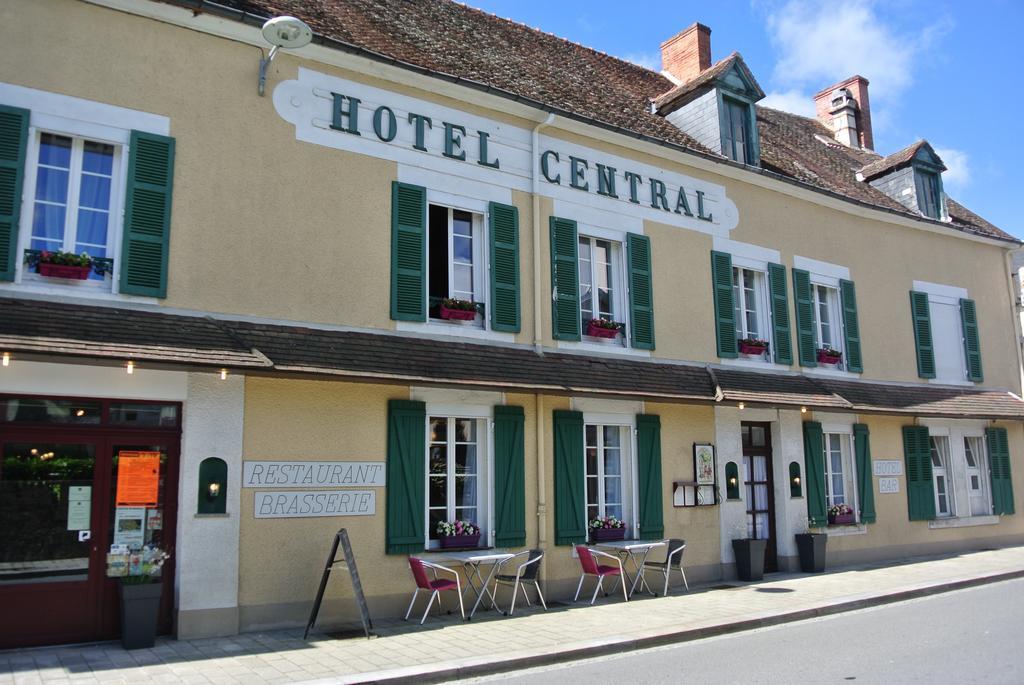 Hotel Le Central Boussac  Zewnętrze zdjęcie