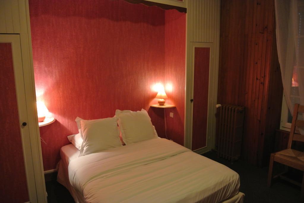 Hotel Le Central Boussac  Pokój zdjęcie