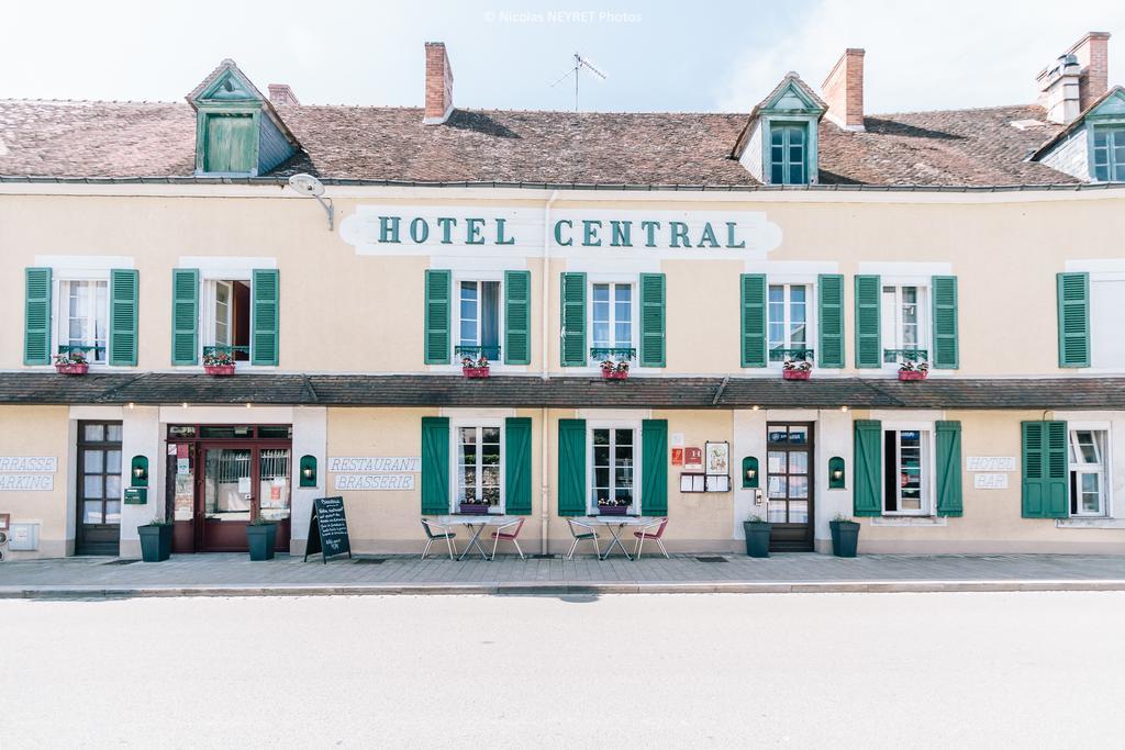 Hotel Le Central Boussac  Zewnętrze zdjęcie